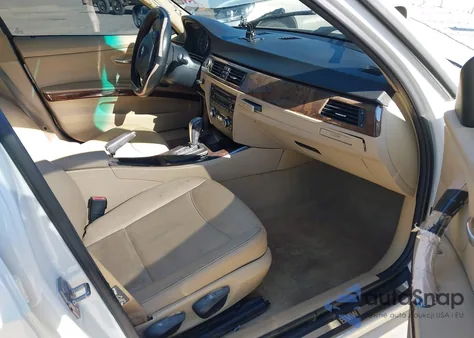 2011 BMW 328I z USA, uszkodzony, nr VIN WBAPH5C5XBA441365